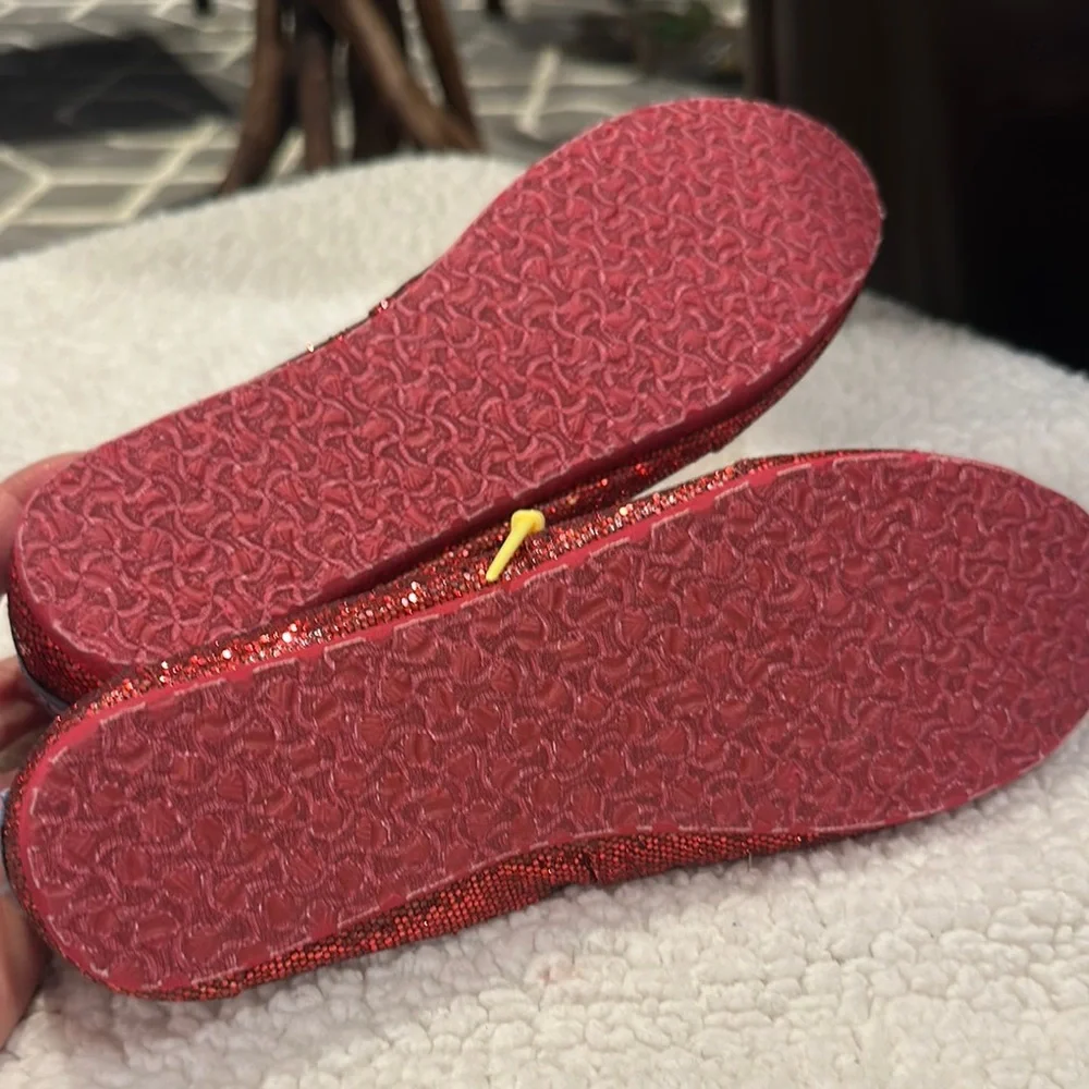 Toms Kids Shoes in Sparkling Red